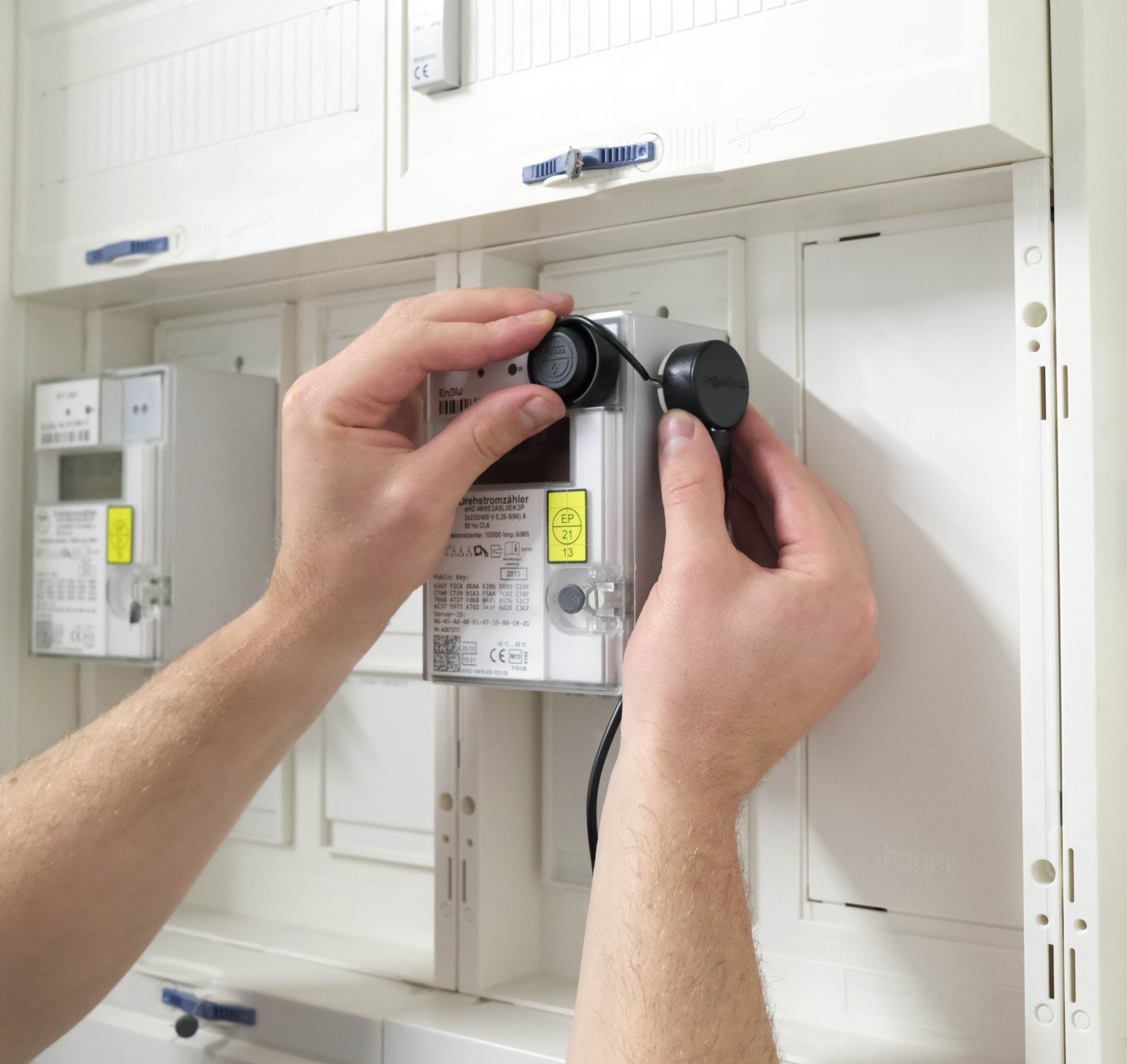 stromleser.one am Stromzähler